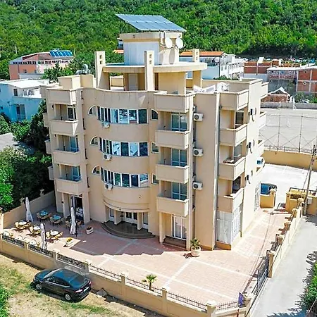 Dana 3* Podgorica