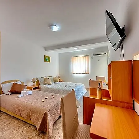 Dana Hotel Podgorica